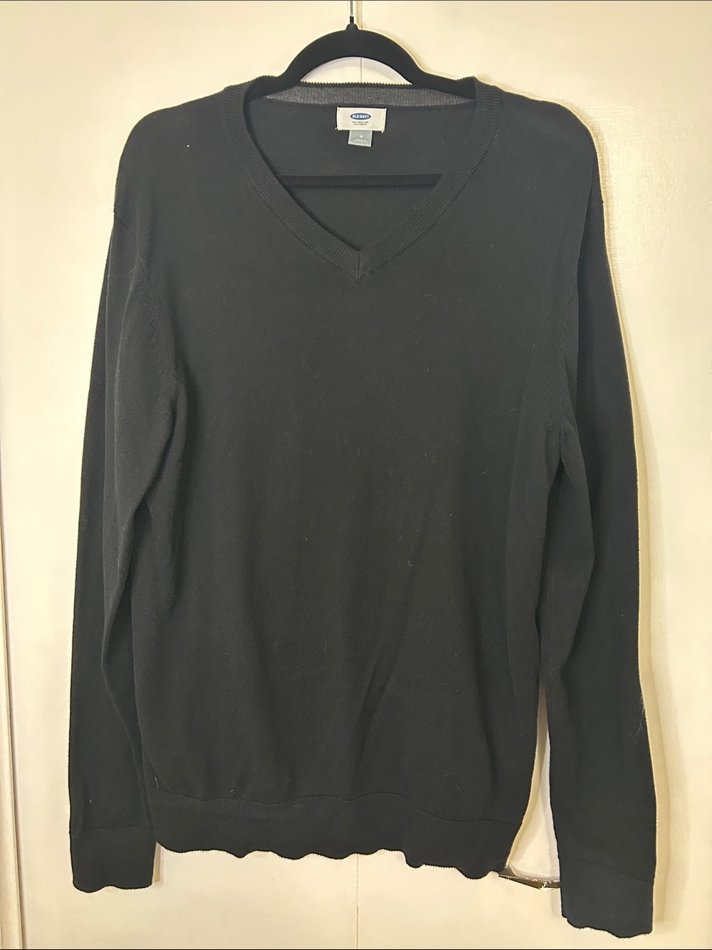 Old Navy Men's Black V-Neck Sweater
